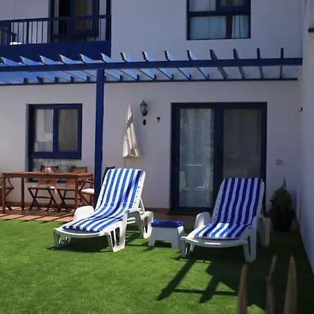 Apartamento Duplex Con Piscina En 1ª Linea De Mar. Super Vistas *